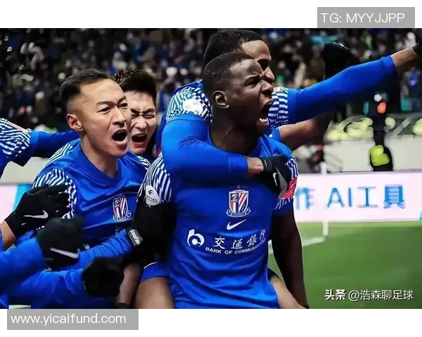 柏斯光荣迎战绿地申花争夺中超联赛关键三分的激烈对决